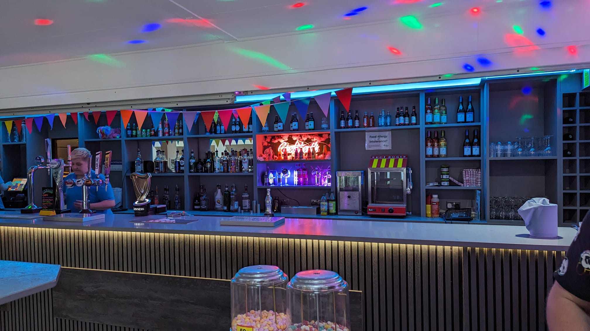 Entertainment bar